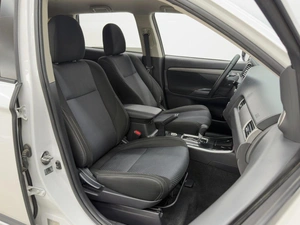 Внедорожник Mitsubishi Outlander 2018 года, 1650000 рублей, Ростов-на-Дону
