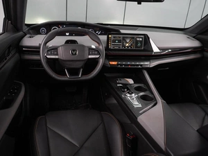 Лифтбек Changan UNI-V 2023 года, 2299000 рублей, Воронеж