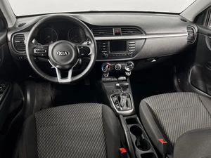 Седан Kia Rio 2018 года, 1398900 рублей, Казань