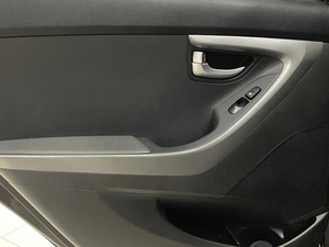 Седан Hyundai Elantra 2015 года, 1187000 рублей, Солонцы