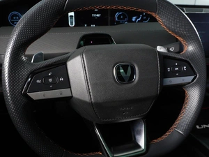 Лифтбек Changan UNI-V 2024 года, 2098000 рублей, Красный Пахарь