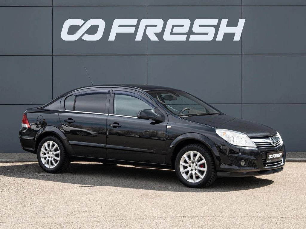 Седан Opel Astra 2013 года, 605000 рублей, Краснодар