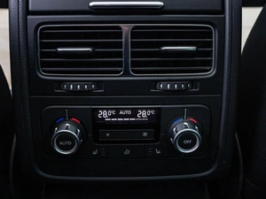 Внедорожник Volkswagen Touareg 2014 года, 2250000 рублей, Краснодар