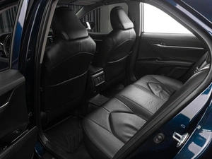 Седан Toyota Camry 2019 года, 3819000 рублей, Тюмень
