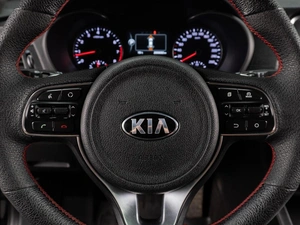 Седан Kia Optima 2017 года, 1870000 рублей, Тюмень