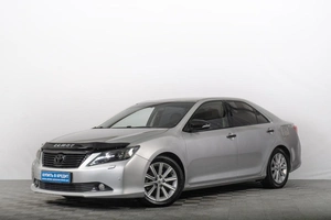 Седан Toyota Camry 2012 года, 2009000 рублей, Томск