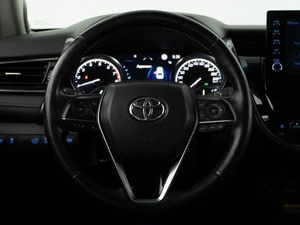 Седан Toyota Camry 2021 года, 3043055 рублей, Москва