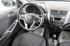 Седан Hyundai Solaris 2014 года, 1049000 рублей, Красноярск