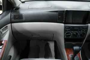 Седан Toyota Corolla 2001 года, 449000 рублей, Омск