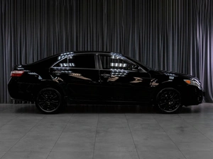 Седан Toyota Camry 2011 года, 1249000 рублей, Тюмень