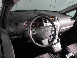 Минивэн Opel Zafira 2010 года, 519000 рублей, Воронеж
