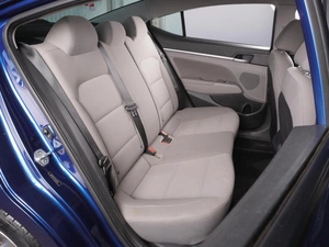 Седан Hyundai Elantra 2020 года, 1525000 рублей, Красный Пахарь