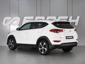 Внедорожник Hyundai Tucson 2015 года, 1820000 рублей, Красный Пахарь