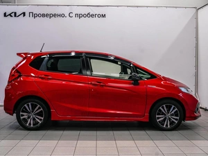 Хетчбэк Honda Fit 2017 года, 1129000 рублей, Красноярск