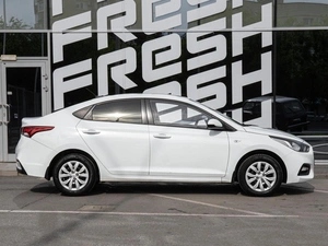Седан Hyundai Solaris 2017 года, 1099000 рублей, Волгоград