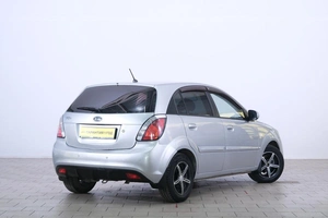 Седан Kia Rio 2011 года, 719000 рублей, Омск
