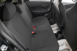 Хетчбэк Toyota Vitz 2018 года, 999000 рублей, Барнаул
