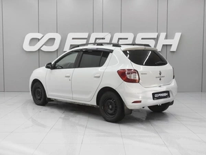 Хетчбэк Renault Sandero 2015 года, 990000 рублей, Ростов-на-Дону