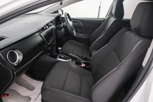 Хетчбэк Toyota Auris 2012 года, 1149000 рублей, Красноярск