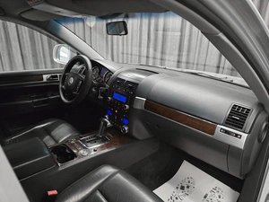 Внедорожник Volkswagen Touareg 2008 года, 1090000 рублей, Красноярск