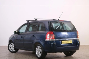 Минивэн Opel Zafira 2011 года, 729000 рублей, Омск