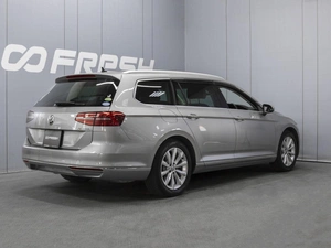 Универсал Volkswagen Passat 2016 года, 1570000 рублей, Омск