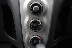 Хетчбэк Toyota Vitz 2007 года, 619000 рублей, Омск