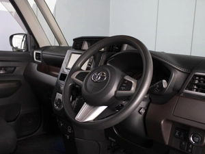 Хетчбэк Toyota Tank 2018 года, 1020000 рублей, Омск