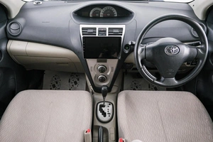 Седан Toyota Belta 2005 года, 549000 рублей, Красноярск