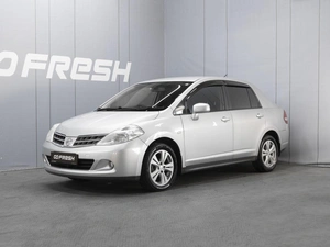 Седан Nissan Tiida 2011 года, 730000 рублей, Омск