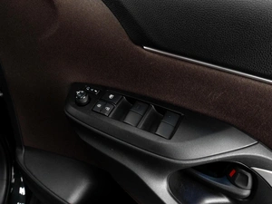 Внедорожник Toyota Yaris Cross 2021 года, 2407000 рублей, Тюмень