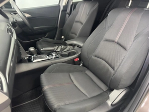 Хетчбэк Mazda Axela 2016 года, 1167000 рублей, Красноярск