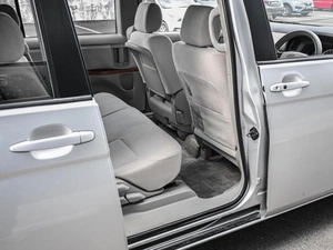 Минивэн Toyota Isis 2010 года, 1399000 рублей, Кирилловка