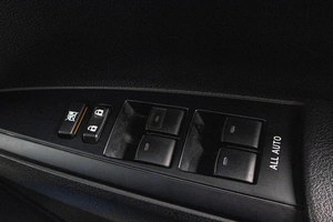 Универсал Toyota Corolla Fielder 2016 года, 1339000 рублей, Сургут