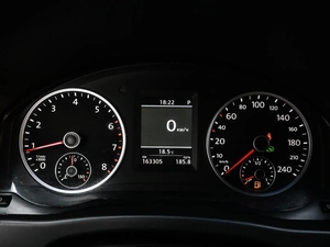 Внедорожник Volkswagen Tiguan 2013 года, 1720000 рублей, Волгоград