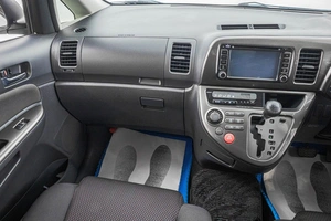 Минивэн Toyota Wish 2004 года, 989000 рублей, Барнаул