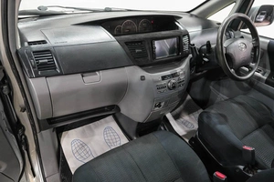 Минивэн Toyota Voxy 2006 года, 889000 рублей, Новокузнецк