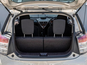 Хетчбэк Toyota iQ 2009 года, 670000 рублей, Краснодар