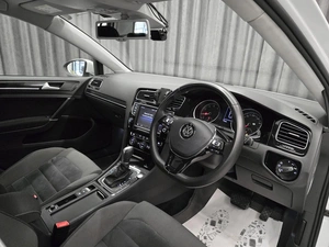 Хетчбэк Volkswagen Golf 2015 года, 1250000 рублей, Красноярск