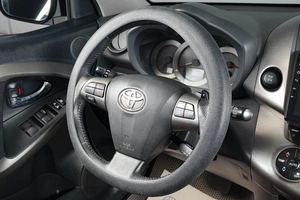 Внедорожник Toyota RAV4 2011 года, 1389000 рублей, Тюмень