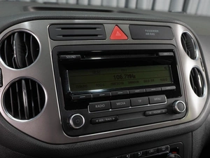 Внедорожник Volkswagen Tiguan 2010 года, 1099000 рублей, Тюмень