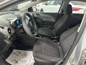 Седан Chevrolet Aveo 2014 года, 499999 рублей, Ачинск