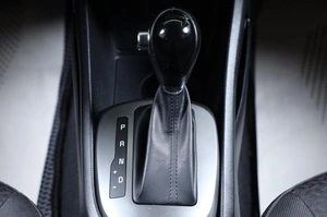 Седан Kia Rio 2017 года, 1369000 рублей, Новосибирск