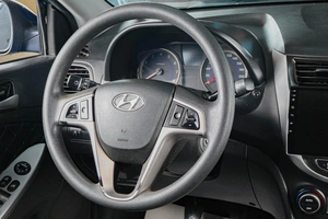 Седан Hyundai Solaris 2016 года, 1179000 рублей, Тюмень