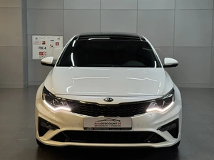 Седан Kia Optima 2018 года, 1997000 рублей, Красноярск