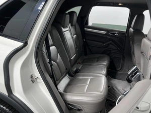 Внедорожник Porsche Cayenne 2010 года, 2389900 рублей, Казань