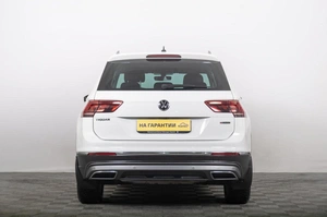 Внедорожник Volkswagen Tiguan 2018 года, 2189000 рублей, Томск