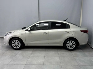 Седан Kia Rio 2019 года, 1295000 рублей, Красноярск