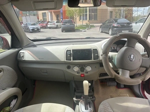 Хетчбэк Nissan March 2005 года, 385000 рублей, Красноярск