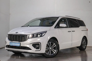 Минивэн Kia Carnival 2019 года, 2899000 рублей, Челябинск
